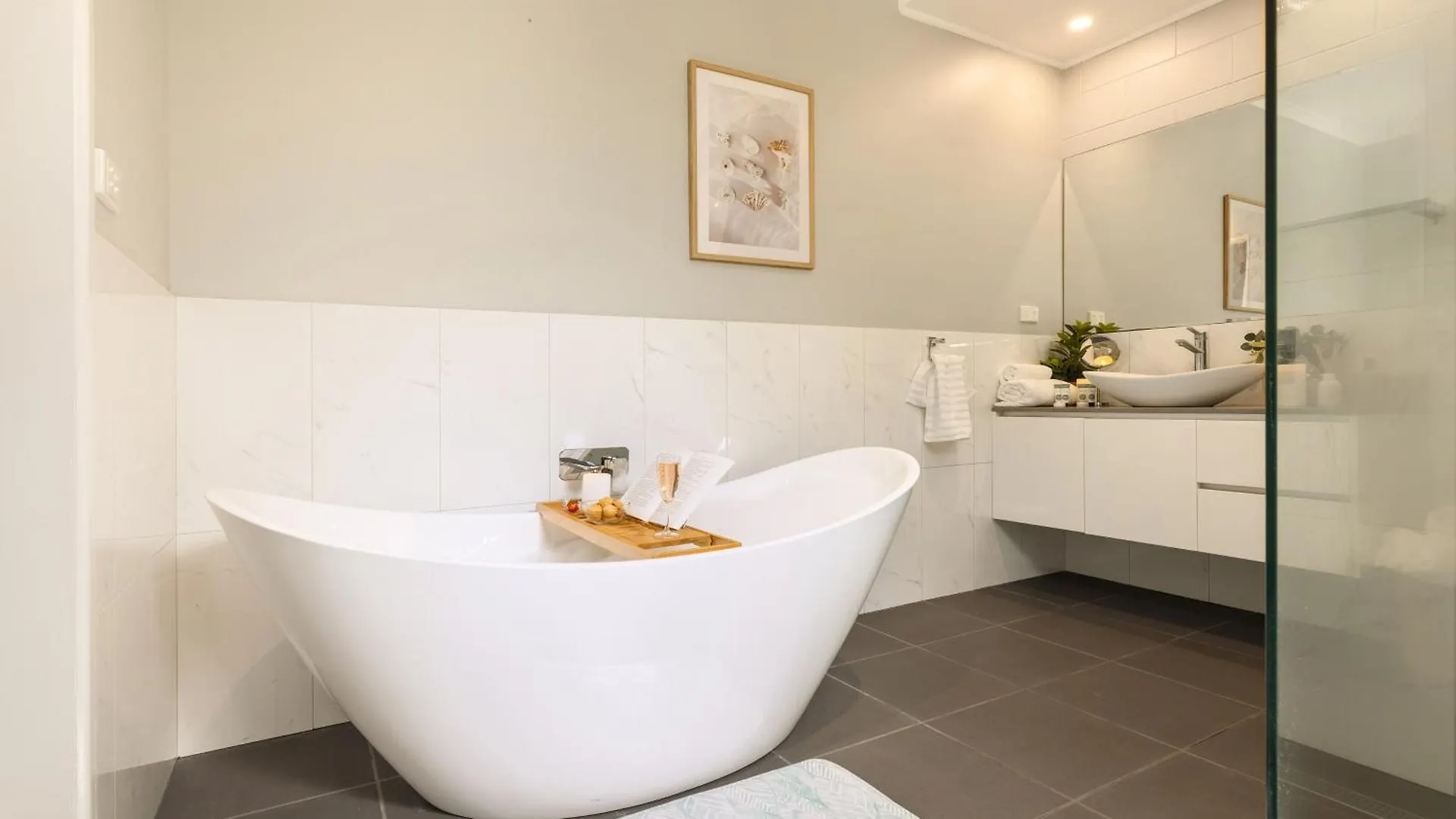 Holiday home Trinity Oasis Luxury Home Trinity Beach Australia
