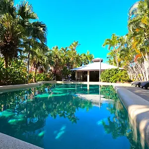 Trinity Club Aparthotel