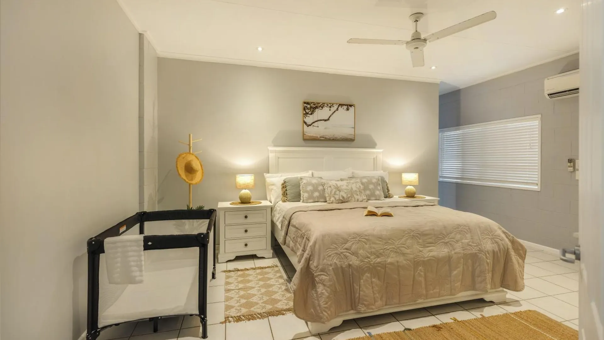 Trinity Oasis Luxury Home טריניטי ביץ' 0*,  אוסטרליה